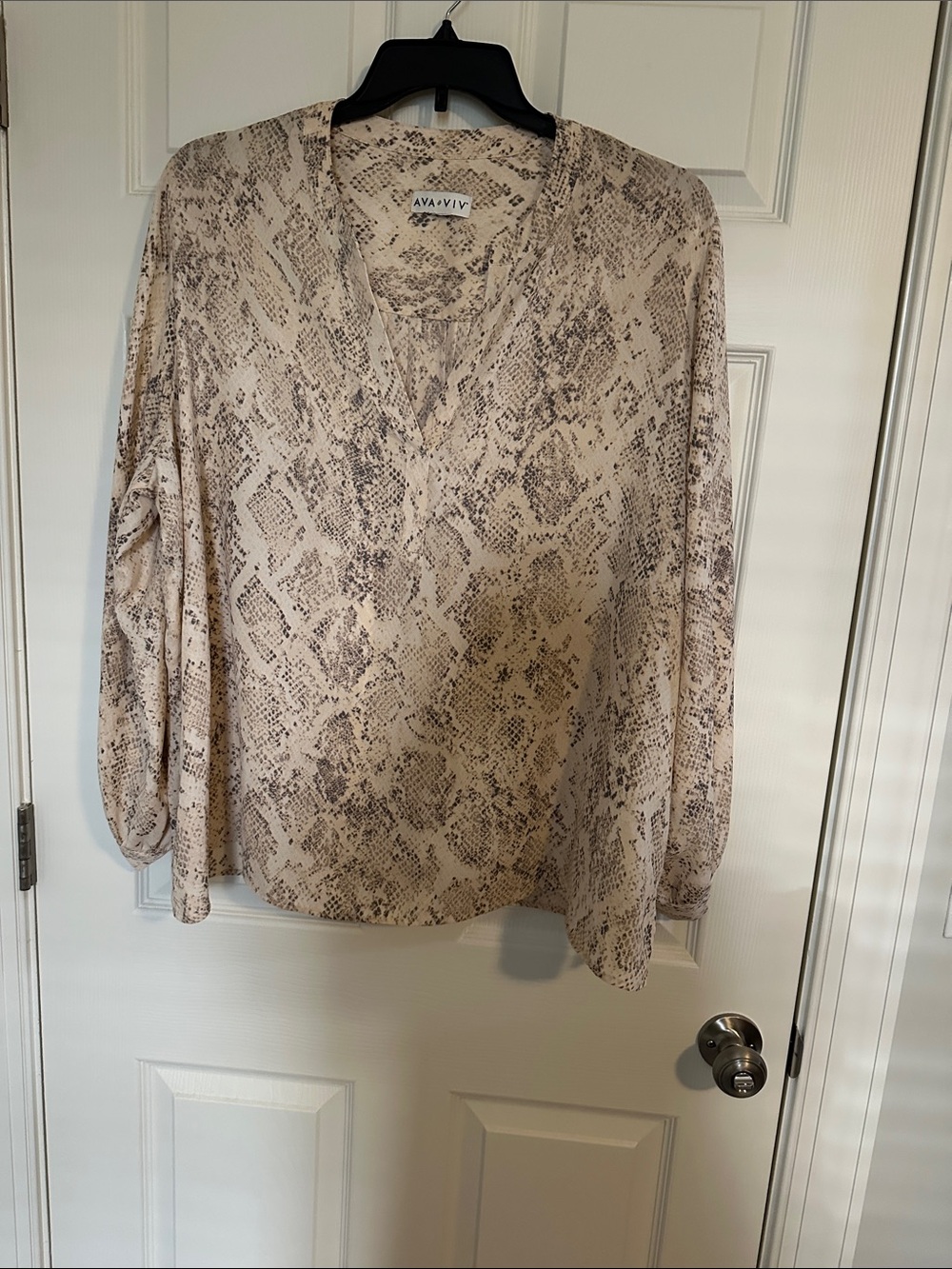 NWOT Ava & Viv Beige Snake Print V-Neck Blouse